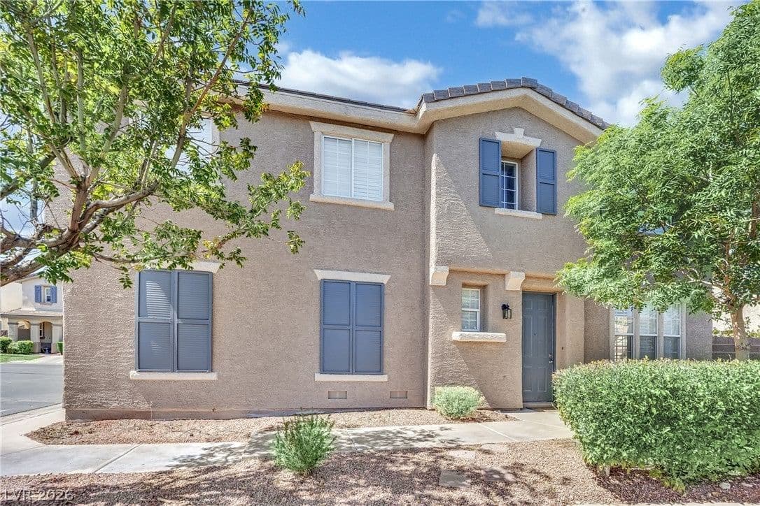 1240 Las Brisas Court photo 2