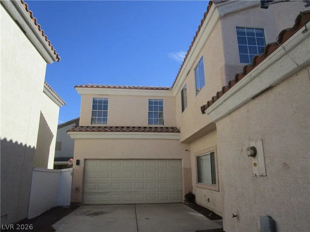 6265 Overhang Avenue photo 5