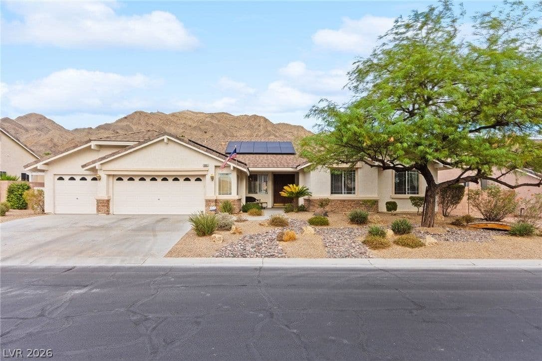 680 Coral View Street photo 2