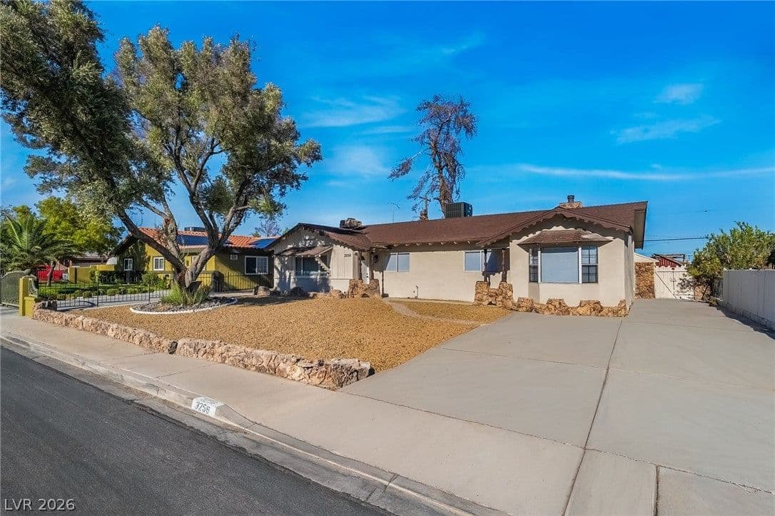 3256 Brentwood Street photo 2
