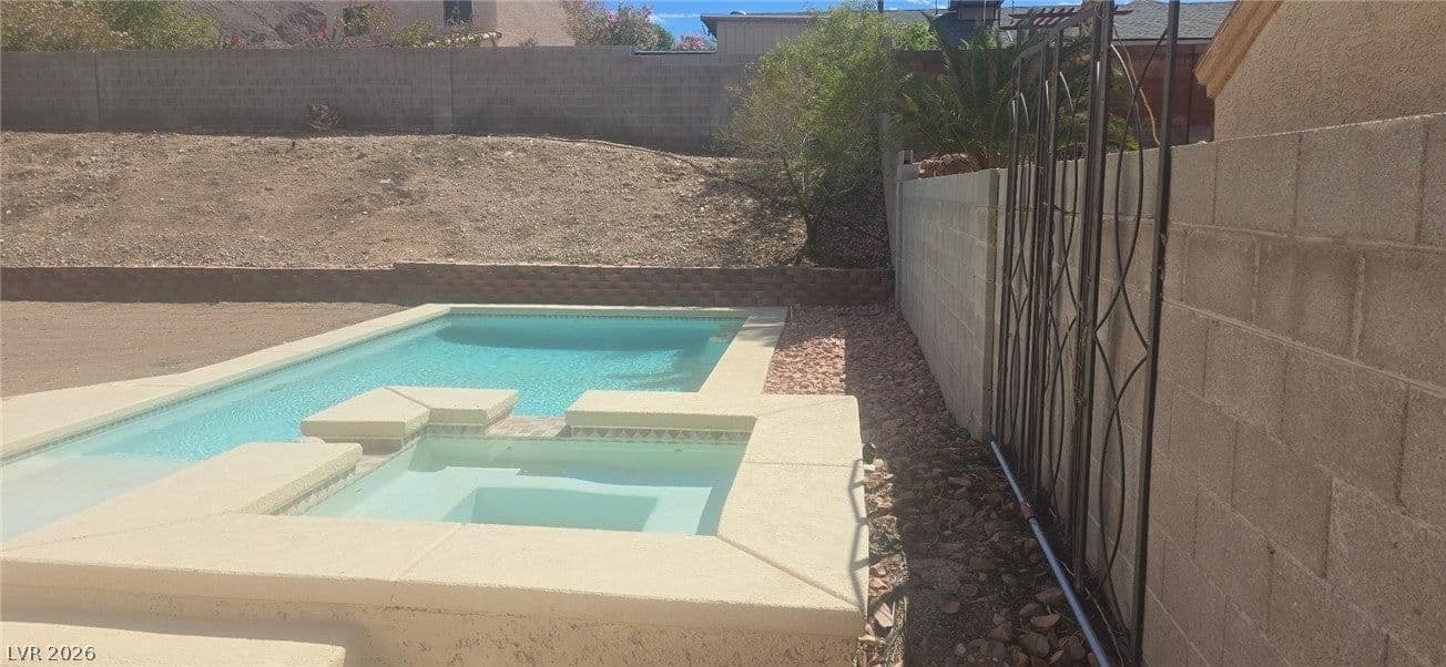 7293 Alsop Court photo 4