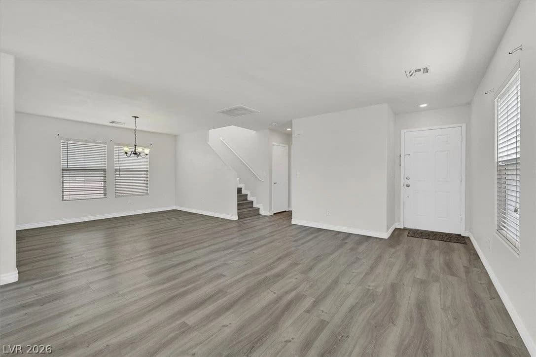 8917 Perfect Diamond Court photo 2