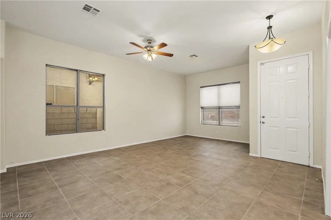 1578 Livingston Drive photo 3