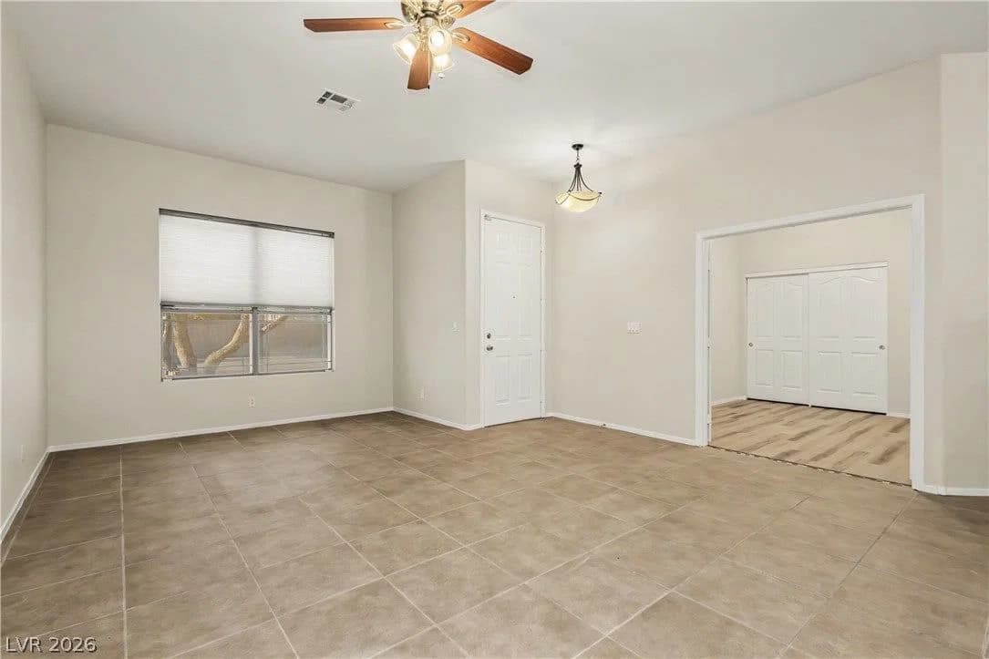 1578 Livingston Drive photo 4