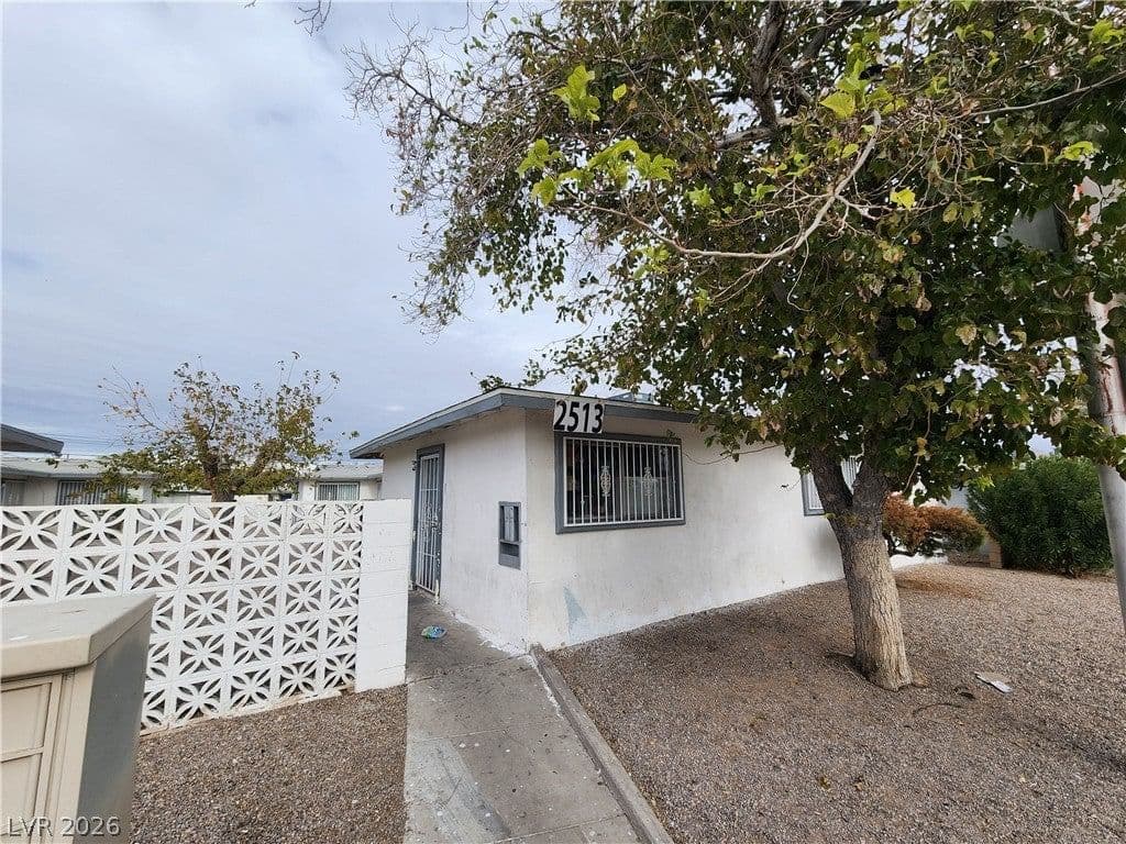 2513 Cedar Avenue