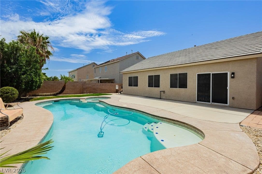 2922 Mastercraft Avenue photo 5