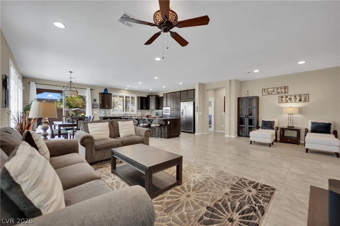 3829 Riviera Regal Avenue photo 2