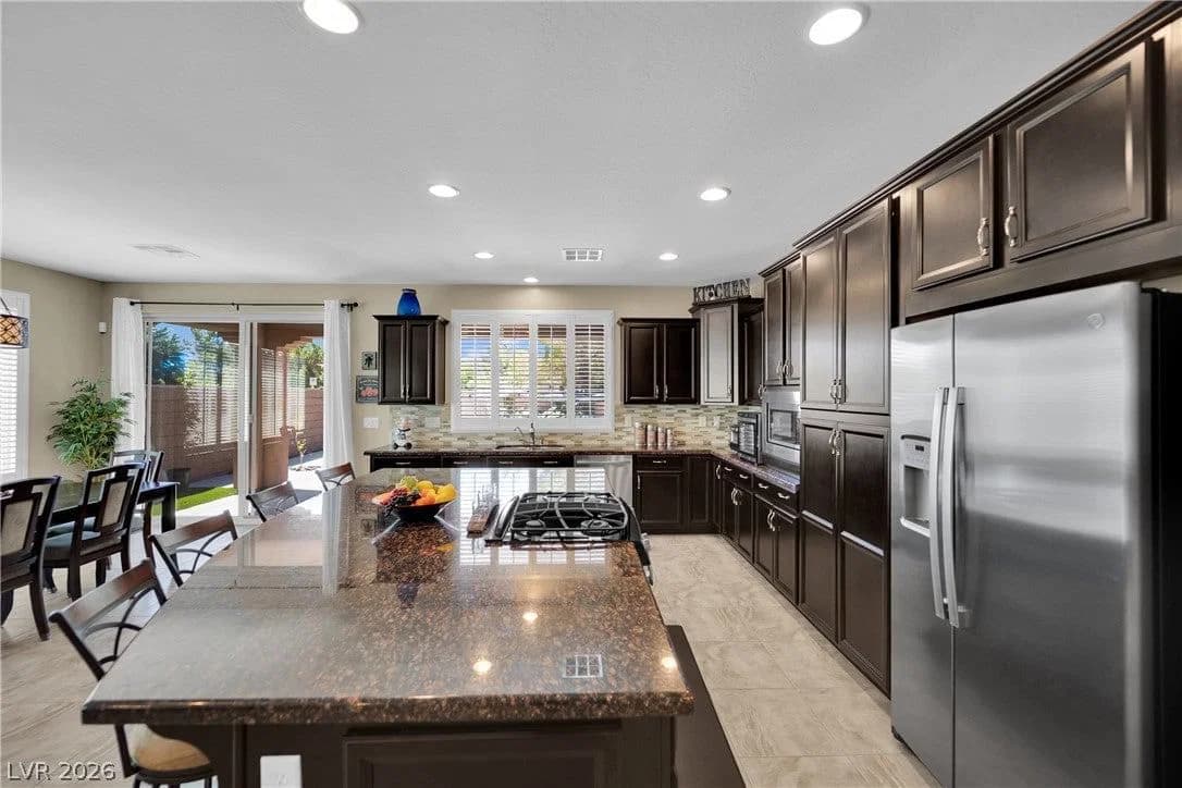3829 Riviera Regal Avenue photo 4