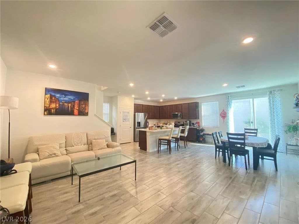 7301 Teagan Avenue photo 4