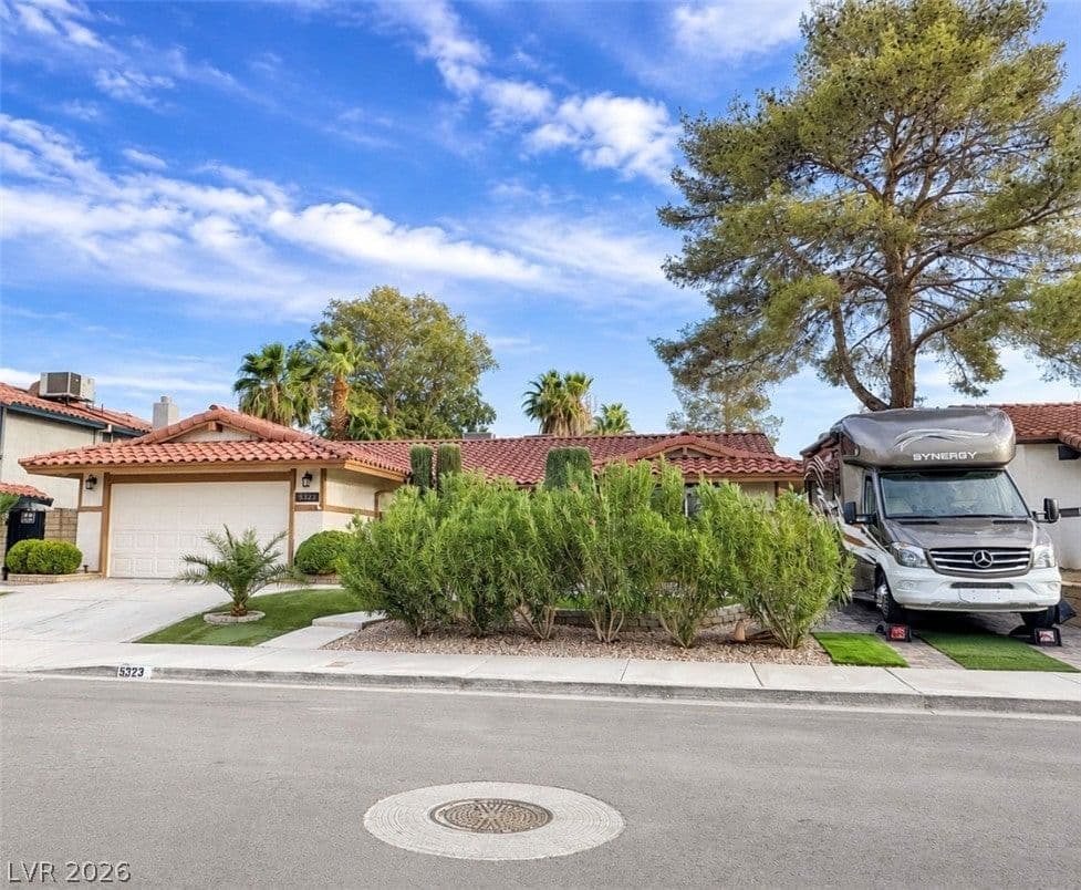 5323 Holbrook Drive photo 3