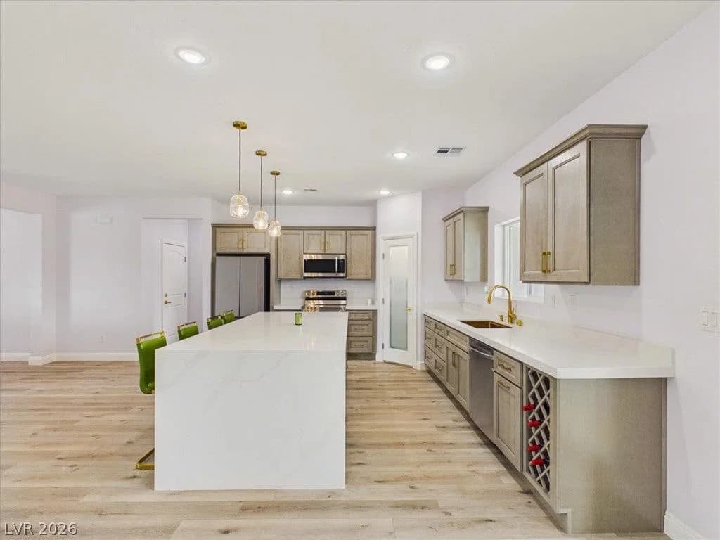 6680 Raintree Court photo 4
