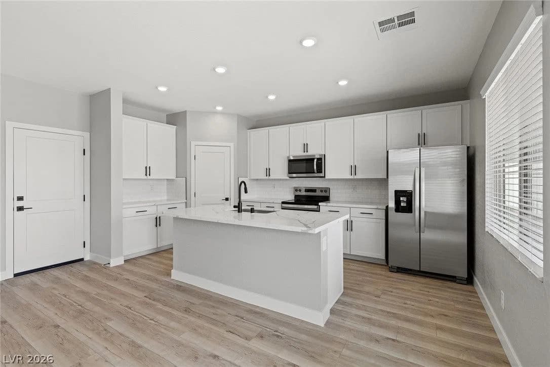 3257 Basin Desert Street photo 4
