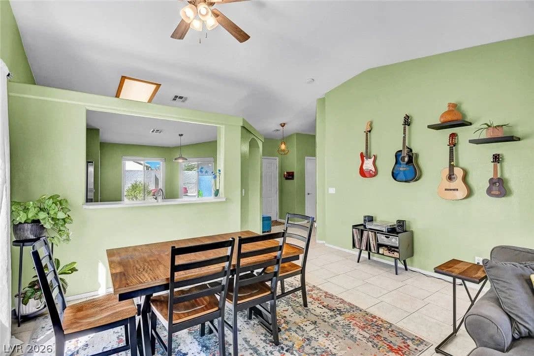 536 Sol De Sandia Street photo 3