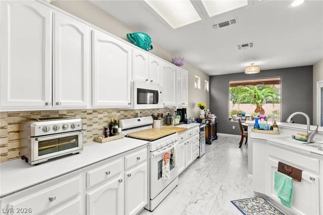 2166 Point Mallard Drive photo 3