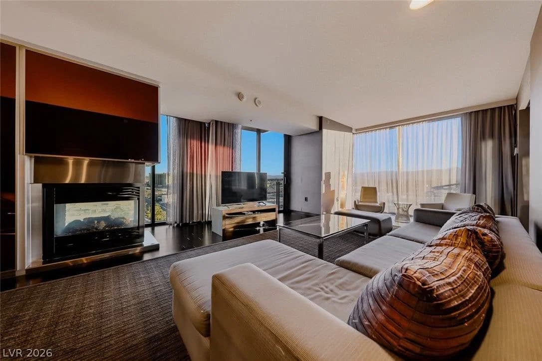 4381 Flamingo Road photo 2