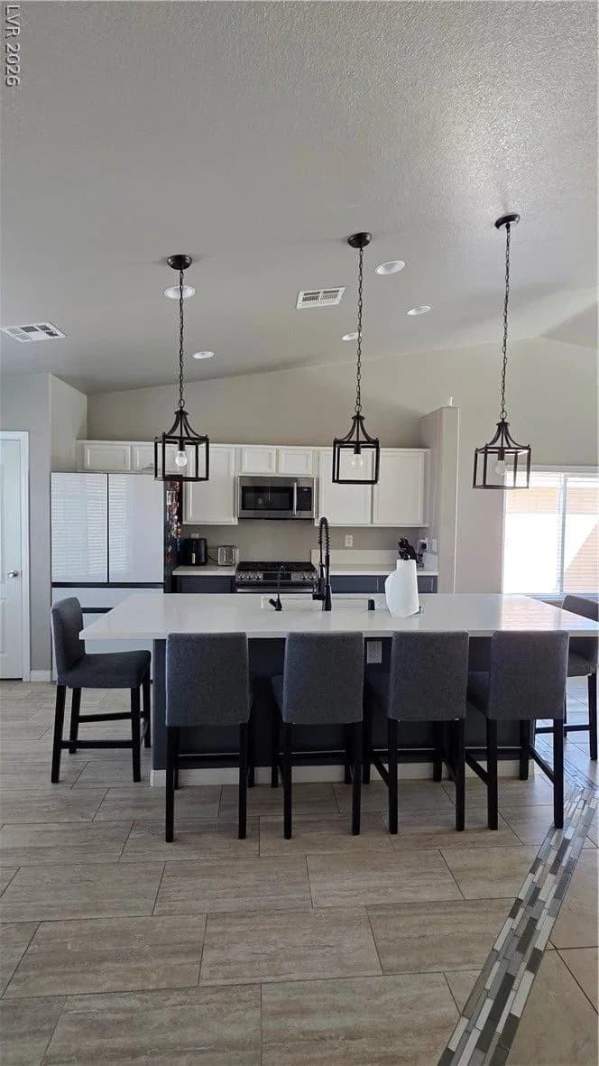1413 Iris Kelly Avenue photo 3