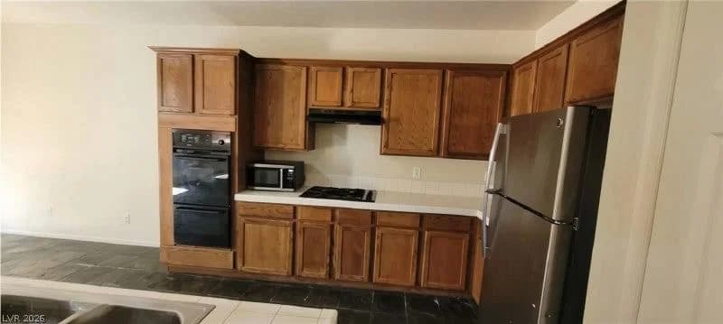 4821 Whisper Lake Avenue photo 4