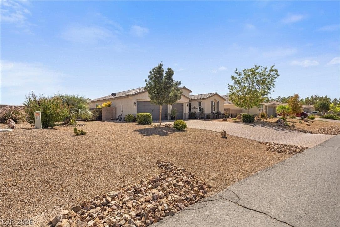 4641 Westmont Drive photo 3