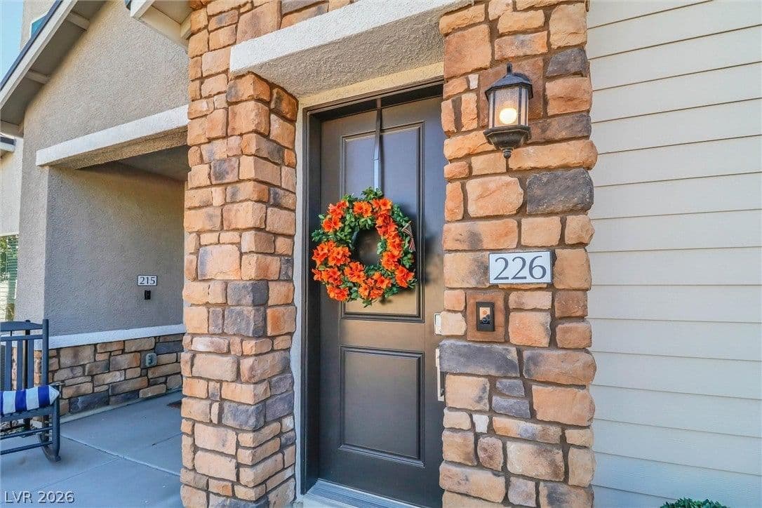 524 Shophia Skye Street photo 5