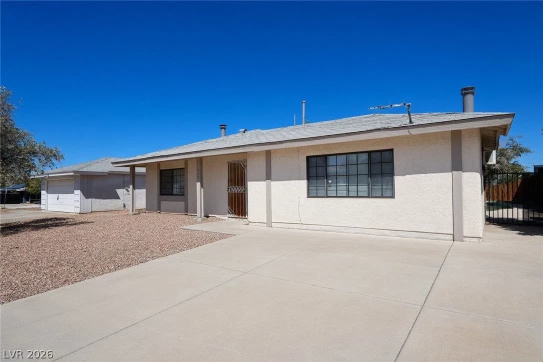 203 Cimarron Court photo 2