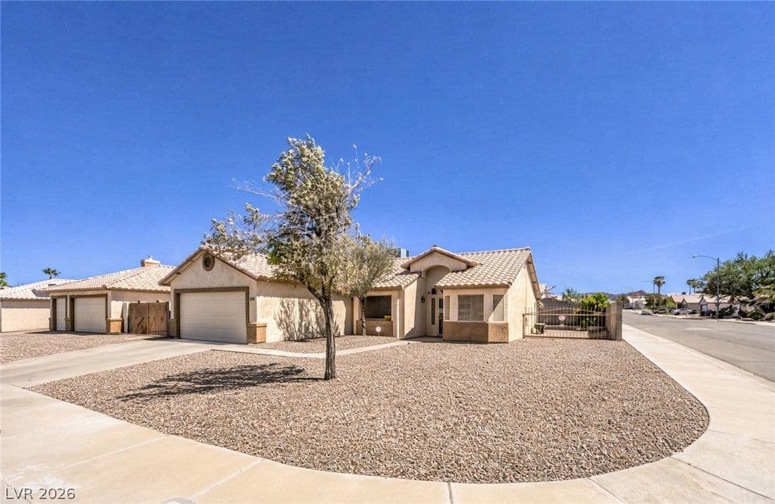 114 Vista Del Lago Street photo 2