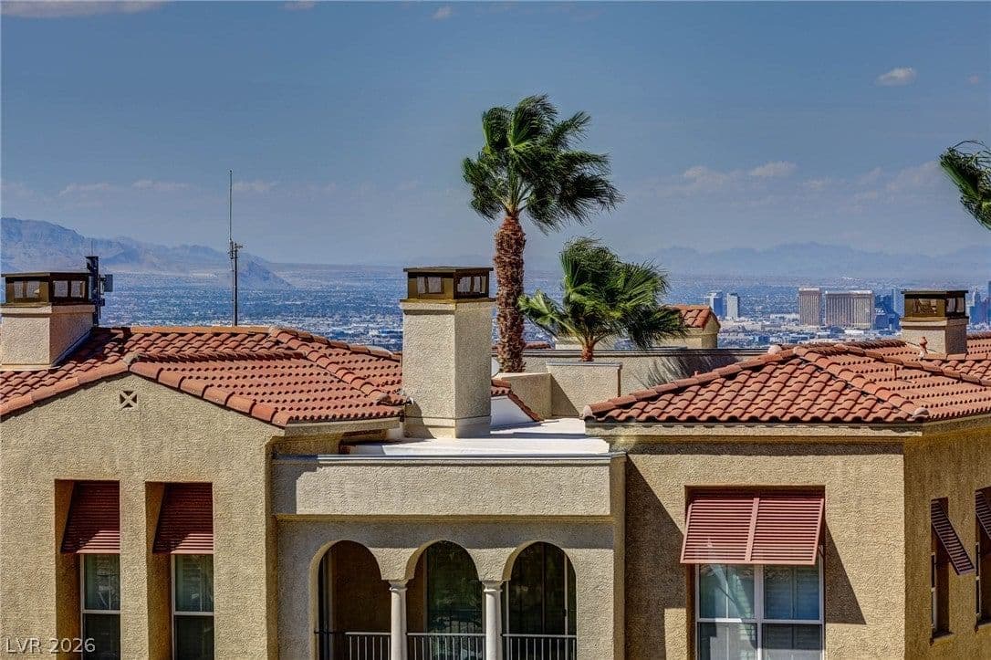 2555 Hampton Road photo 2