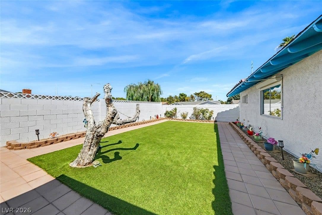3107 Trueno Road photo 3