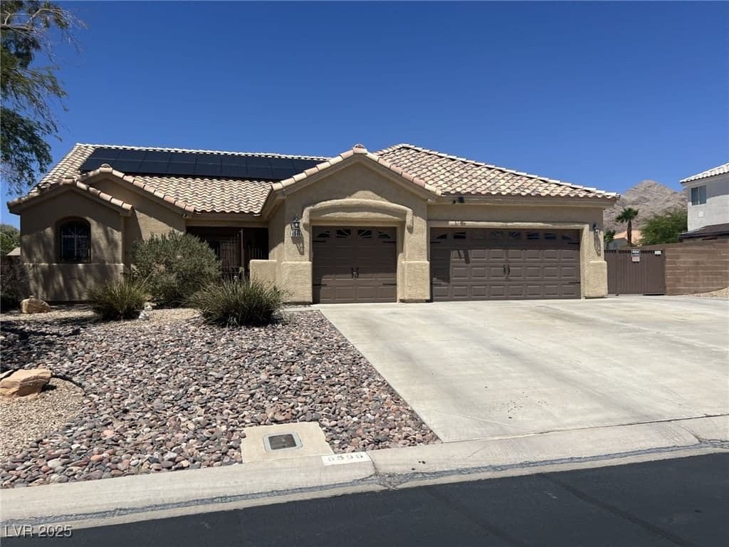 6596 Secluded Avenue