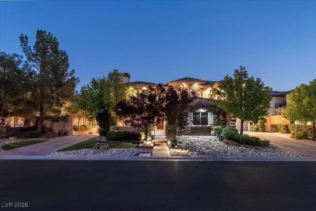 4450 Palisades Canyon Circle