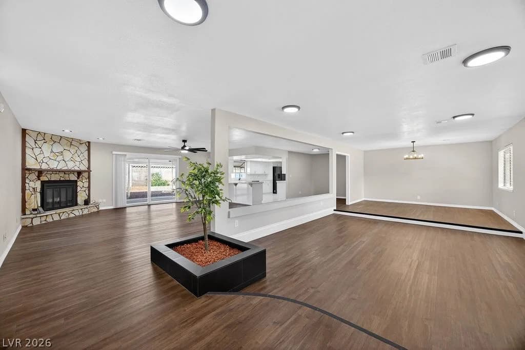 3189 Casanova Circle