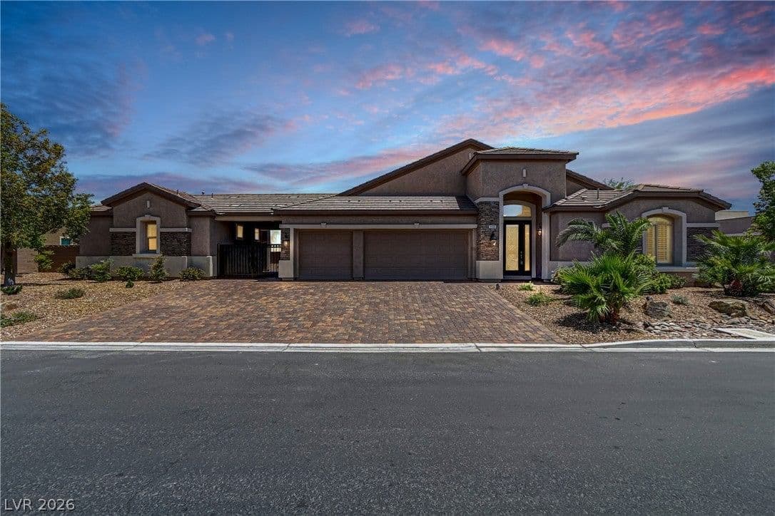3906 Jacob Lake Circle