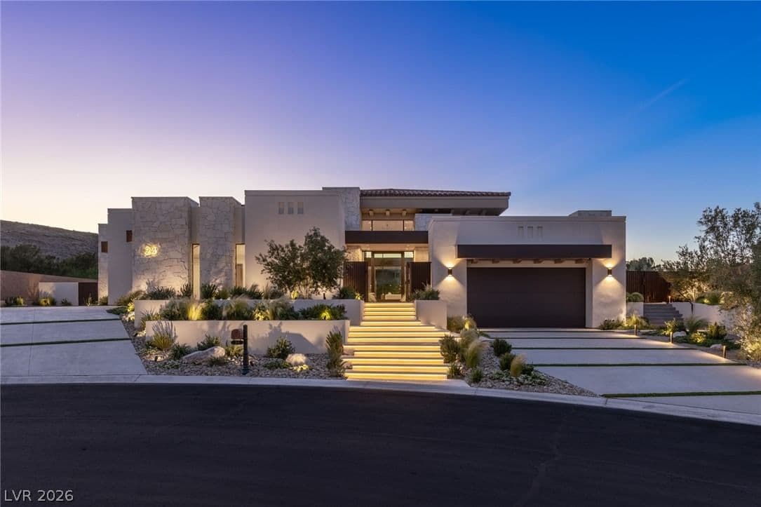 24 Pebble Hills Court