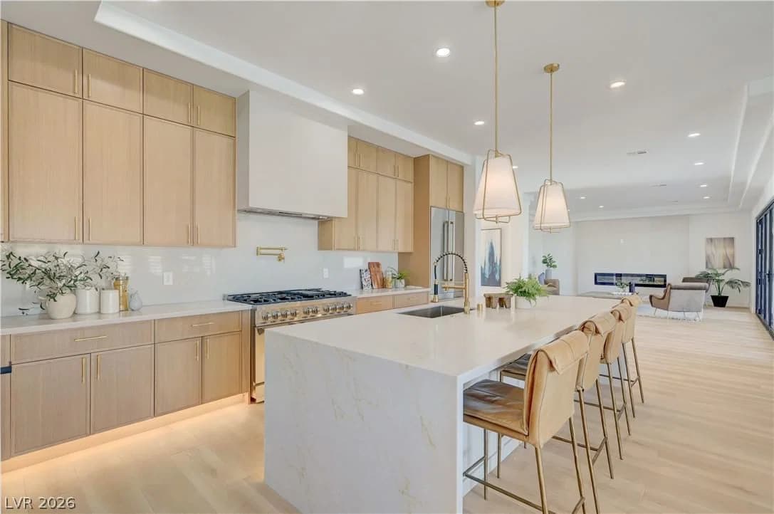 2290 Casa Bella Court
