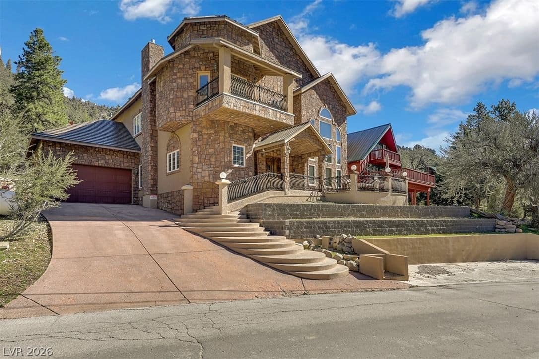 264 Crestview Drive