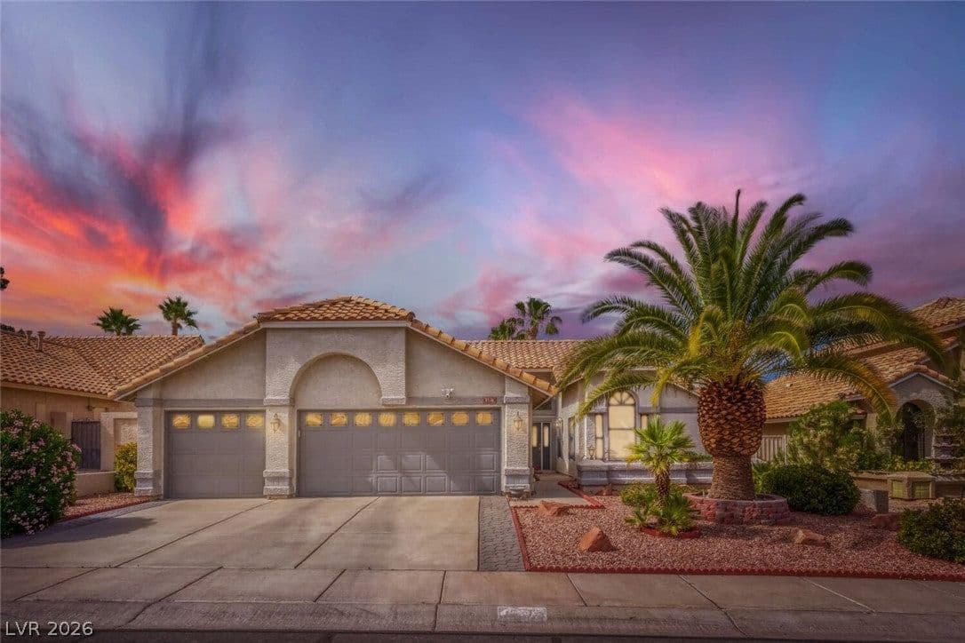 9536 Cliff View Way