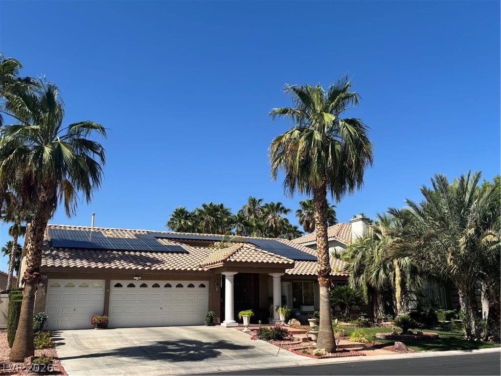 1412 October Oak Avenue