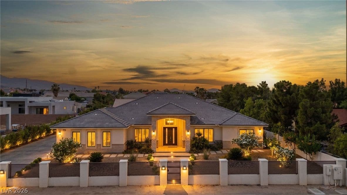 3041 Serene Avenue
