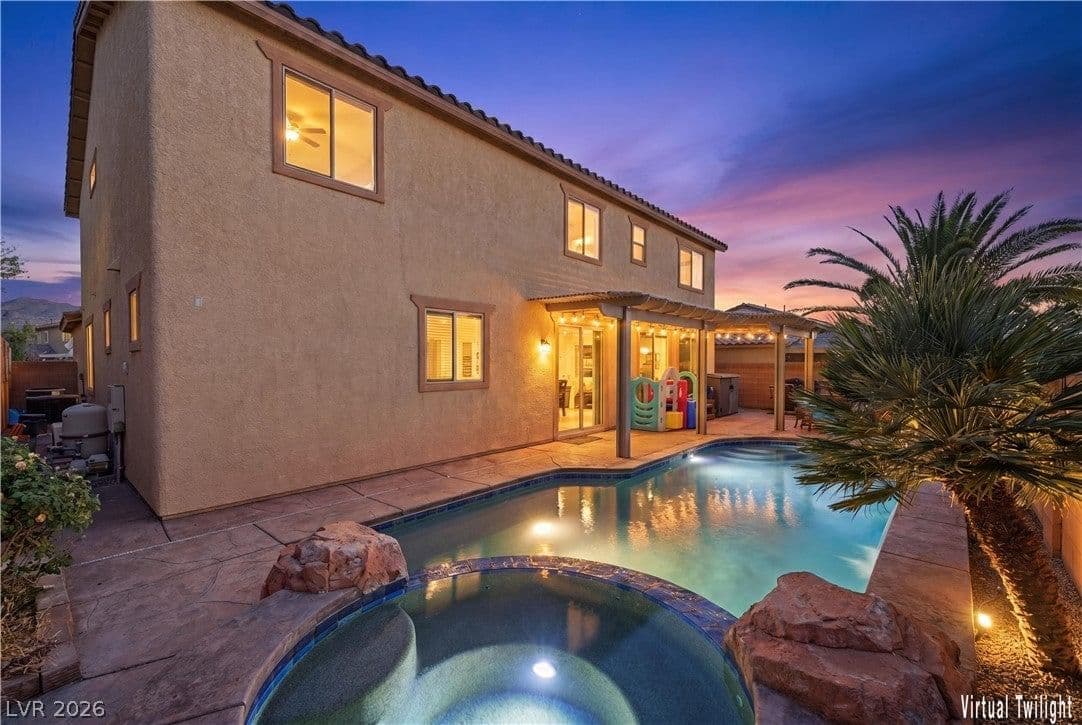 1633 Luna Vista Place