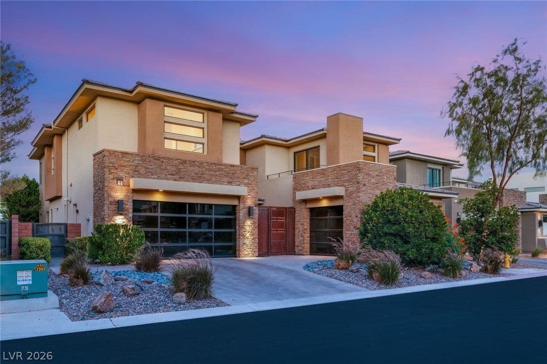 64 Grey Feather Drive