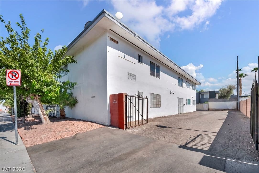 1165 Sierra Vista Drive