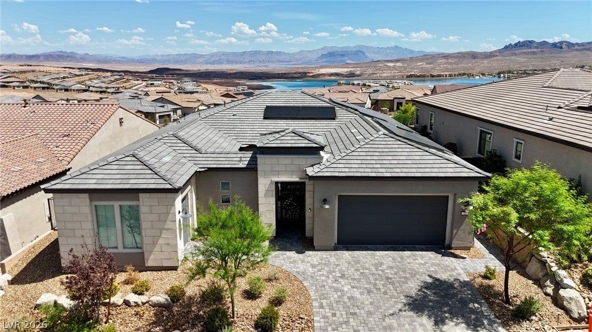 52 Thorn Creek Street
