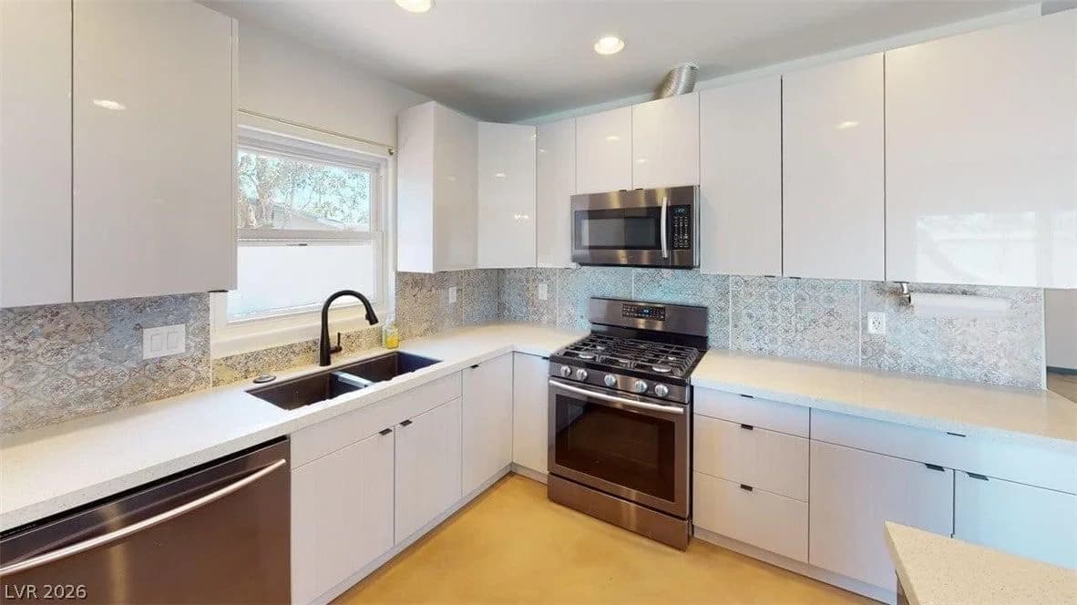 1518 Golden Arrow Drive